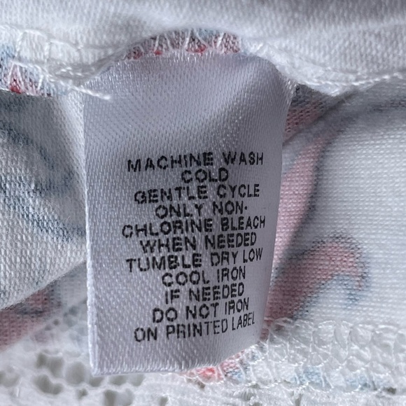 NWOT Ann Taylor Floral Tank sz M - Picture 3 of 3